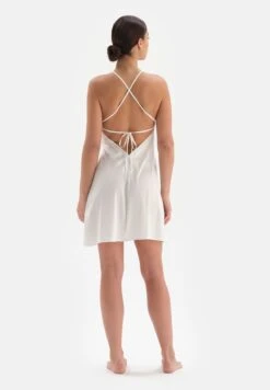 BRIDE - Koszula Nocna - White -Fashion Pol 002cfa22e5134c1fb87afc86e17293f2