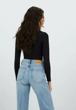 Stradivarius LANGARM-BODY MIT HERZAUSSCHNITT - Bluzka Z Długim Rękawem - Black -Fashion Pol 039458c5d2b64c5bb0a131b916481b5f