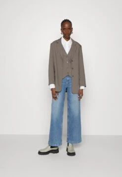 IVY OAK PIXIE - Jeansy Relaxed Fit - Mid Blue -Fashion Pol 10e9accac2844d50961f491724f2bb38