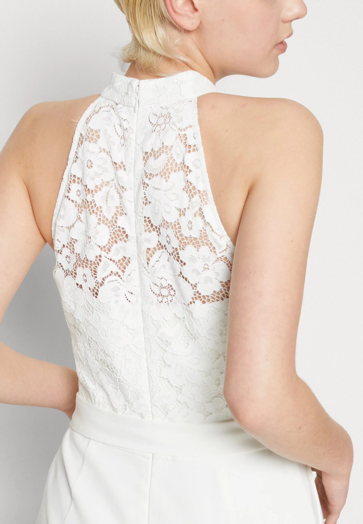 Forever New CLARA HALTER - Kombinezon - Porcelain 6 Forever New CLARA HALTER - Kombinezon - Porcelain - obrazek 6