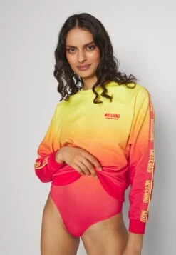 CREWNECK SWEATSHIRT - Koszulka Do Spania - Fantasy Print Fucsia 9 CREWNECK SWEATSHIRT - Koszulka Do Spania - Fantasy Print Fucsia -Fashion Pol 178a2cdedc664f3bb41e0ef8b74d5cc0