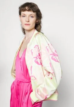 Scotch & Soda SHINY VNECK ALL IN ONE - Kombinezon - Pink Punch 10 Scotch & Soda SHINY VNECK ALL IN ONE - Kombinezon - Pink Punch -Fashion Pol 194d26e22b24457f955f75209081b512