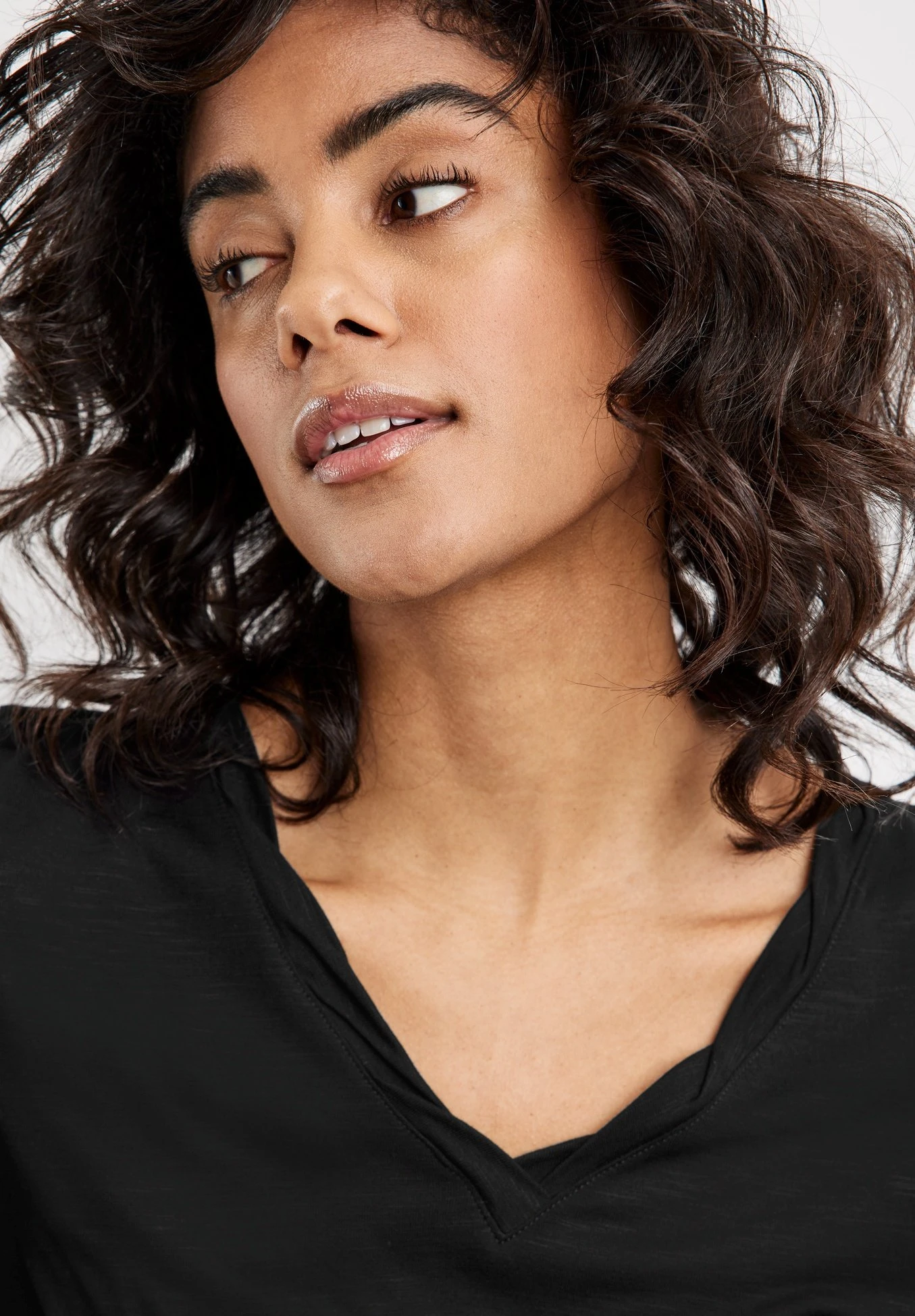 Taifun MIT V-AUSSCHNITT - T-shirt Basic - Schwarz 4 Taifun MIT V-AUSSCHNITT - T-shirt Basic - Schwarz - obrazek 4