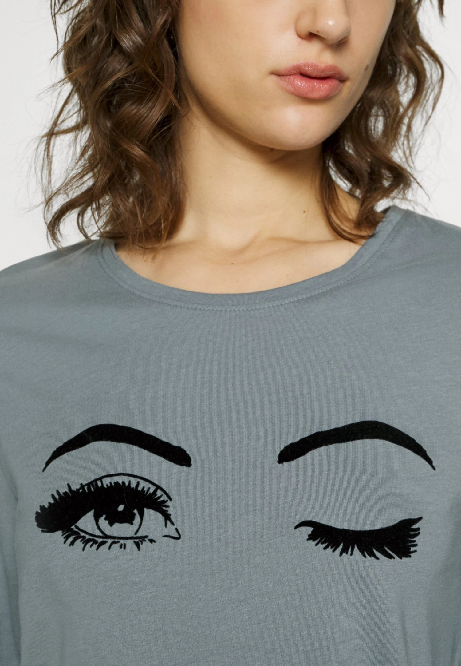 Hunkemöller NIGHTIE R-NECK WINK - Koszula Nocna - Grey 5 Hunkemöller NIGHTIE R-NECK WINK - Koszula Nocna - Grey - obrazek 5