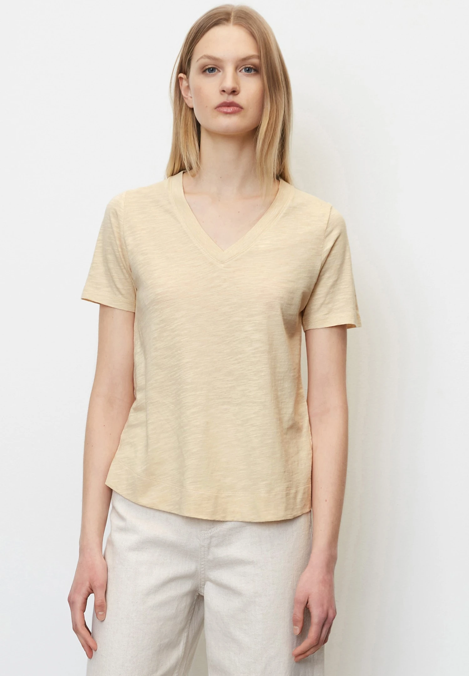 Marc O'Polo V NECK - T-shirt Basic - Natural Sand 1 Marc O'Polo V NECK - T-shirt Basic - Natural Sand