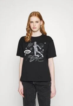 Jordan TEE CORE - T-shirt Z Nadrukiem - Black -Fashion Pol 381afbf85433413e8fde86c9d76ad0b0