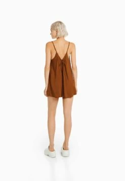 BERSHKA STRAPPY FLOWING WITH BACK TIE - Kombinezon - Dark Brown -Fashion Pol 3d39386a977547bb8ecb7c1a44020174