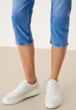 S.Oliver SLIM AU LOOK - Szorty Jeansowe - Blue Stretched Den -Fashion Pol 452c7b7644774ae9a12885ce8a612ed3