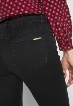 MICHAEL Michael Kors SELMA - Jeansy Skinny Fit - Black -Fashion Pol 4c9a4e82433d4ee9821232c5d790cee6