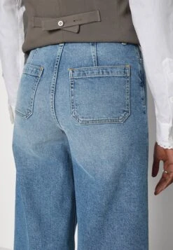 IVY OAK PIXIE - Jeansy Relaxed Fit - Mid Blue -Fashion Pol 5bc7a0dc47c241ba816e0c1d57a76731