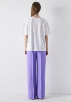 Ipekyol REGULAR FIT SLOGAN EMBROIDERED - T-shirt Z Nadrukiem - White -Fashion Pol 762654387fe14cbcb6d0369113c0f2d8