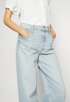 MOTHER SPINNER SKIMP - Jeansy Straight Leg - Light Blue 12 MOTHER SPINNER SKIMP - Jeansy Straight Leg - Light Blue -Fashion Pol 7a392421122c4e98ad56dc8f9b8c5fa1