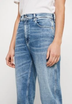 Replay KEIDA PANTS - Jeansy Relaxed Fit - Blue Denim 9 Replay KEIDA PANTS - Jeansy Relaxed Fit - Blue Denim -Fashion Pol 7aa24350911144ff8c0f4d1d01b18ed2