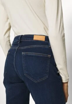 S.Oliver LANG - Jeansy Slim Fit - Dark Blue -Fashion Pol 7f730ce320a44d6bba583e626b68bcff