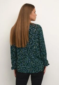 Kaffe KASELLA - Bluzka - Sea Moss Mazarine Blue Dot 8 Kaffe KASELLA - Bluzka - Sea Moss Mazarine Blue Dot -Fashion Pol 894ab813619e44e4a53f2638e5a459ff