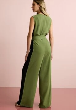 Next PANEL DETAIL BELTED - Kombinezon - Green -Fashion Pol 8d6f2178e3c54729afca2dae19ce9065