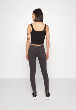 Vero Moda SKINNY PUSHUP - Jeansy Skinny Fit - Black Denim 6 Vero Moda SKINNY PUSHUP - Jeansy Skinny Fit - Black Denim -Fashion Pol 8fcc72f3e78841fab9e49b00448b29cb
