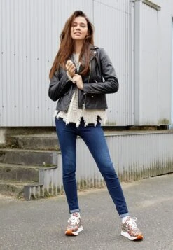 Replay LUZIEN - Jeansy Skinny Fit - Dark Blue -Fashion Pol 98facb9cb44b4a509d43e005df78802c