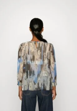 Kaffe QIA SIMI BLOUSE - Bluzka - Blue -Fashion Pol a335e51e8c21464198047679216b8b47