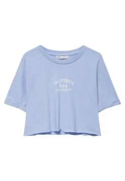 PULL & BEAR CROPPED SHORT SLEEVE - T-shirt Z Nadrukiem - Blue -Fashion Pol b687686162c14370bbaa6a5add782fd2