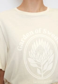Marc O'Polo GARDEN OF SWEDEN- REGULAR AUS ORGANIC - T-shirt Z Nadrukiem - Chalky Sand 9 Marc O'Polo GARDEN OF SWEDEN- REGULAR AUS ORGANIC - T-shirt Z Nadrukiem - Chalky Sand -Fashion Pol b793b0601f434813b3a7f053918210ab