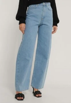 NA-KD Jeansy Relaxed Fit - Light Blue