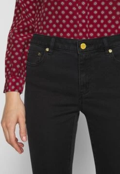MICHAEL Michael Kors SELMA - Jeansy Skinny Fit - Black -Fashion Pol ca98ef750da84fba9bd56e39cfd8fec9