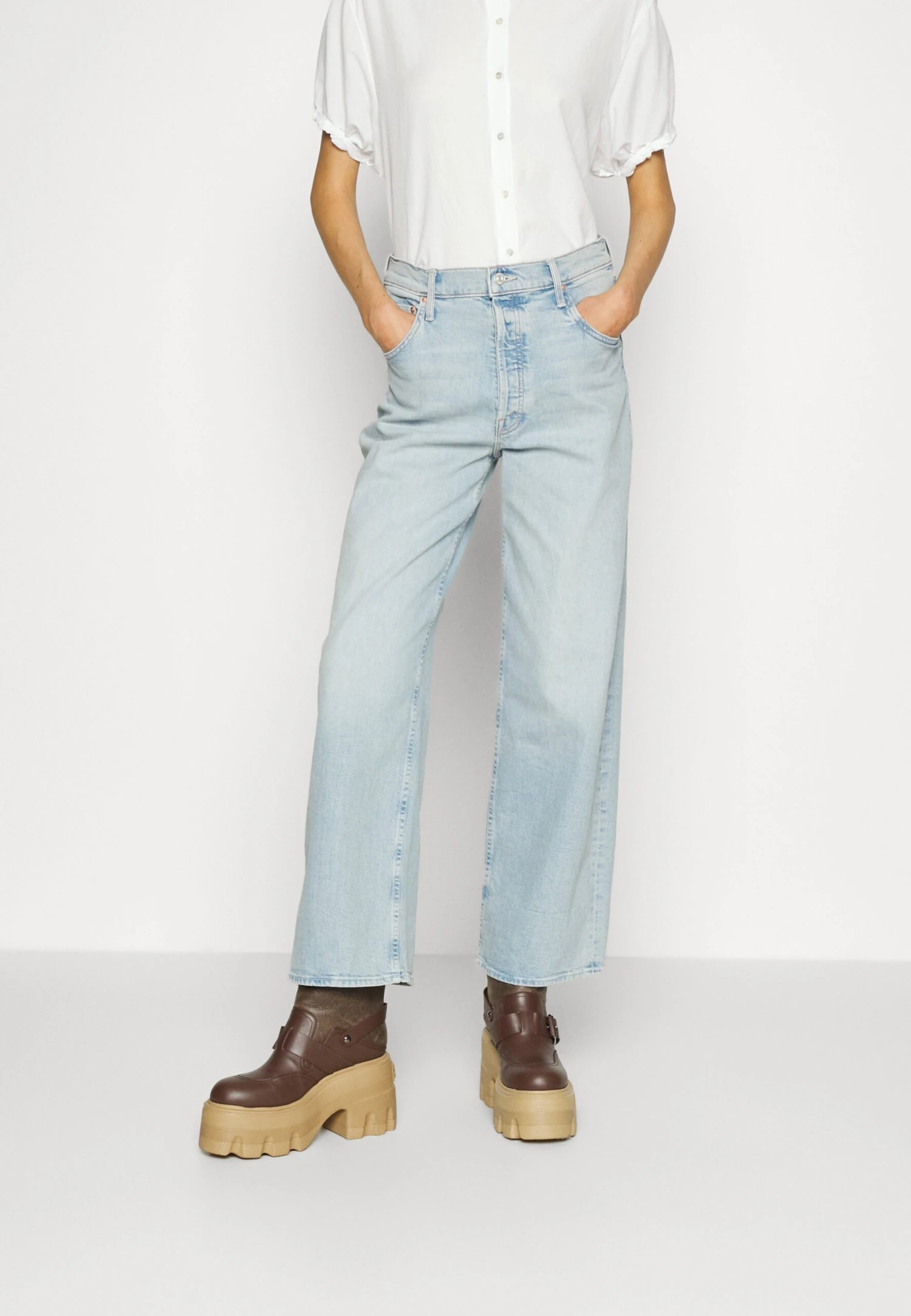 MOTHER SPINNER SKIMP - Jeansy Straight Leg - Light Blue 1 MOTHER SPINNER SKIMP - Jeansy Straight Leg - Light Blue