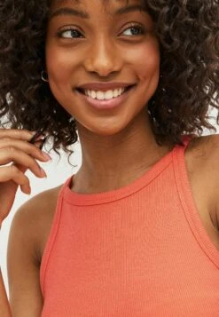 Next SET STANDARD - Piżama - Red Tropical -Fashion Pol d83e94f6e8d04e71b83f3adca4fff2da