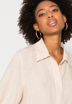 Marc O'Polo WAISTED POLO SHAPE SHORT SLEEVE PATCHED - Koszula - Dusty Field -Fashion Pol e8a7c79104854178b015c425e155b486