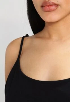 URBAN CLASSICS LADIES SHORT SPAGHETTI - Kombinezon - Black -Fashion Pol ef89c5485f734e4cad3d0c4a0cfd02cb