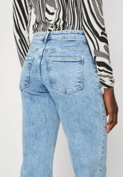 MOSS COPENHAGEN EIKE RIKKA ANKLE - Jeansy Straight Leg - Blue Denim 9 MOSS COPENHAGEN EIKE RIKKA ANKLE - Jeansy Straight Leg - Blue Denim -Fashion Pol f7a4a7ecdbac41af90cf650733a23d1f