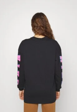 Nike Sportswear TEE - Bluzka Z Długim Rękawem - Black -Fashion Pol ffd08115c05a47329d3c2605bef53e37